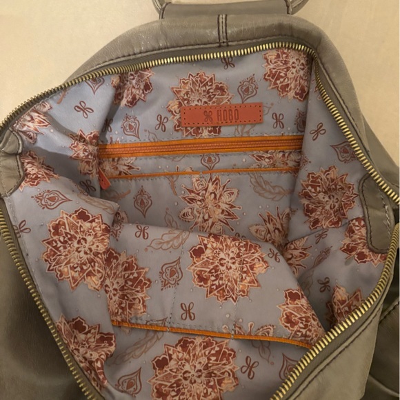 Hobo International Large Sheila in Gray - Picture 1 of 4